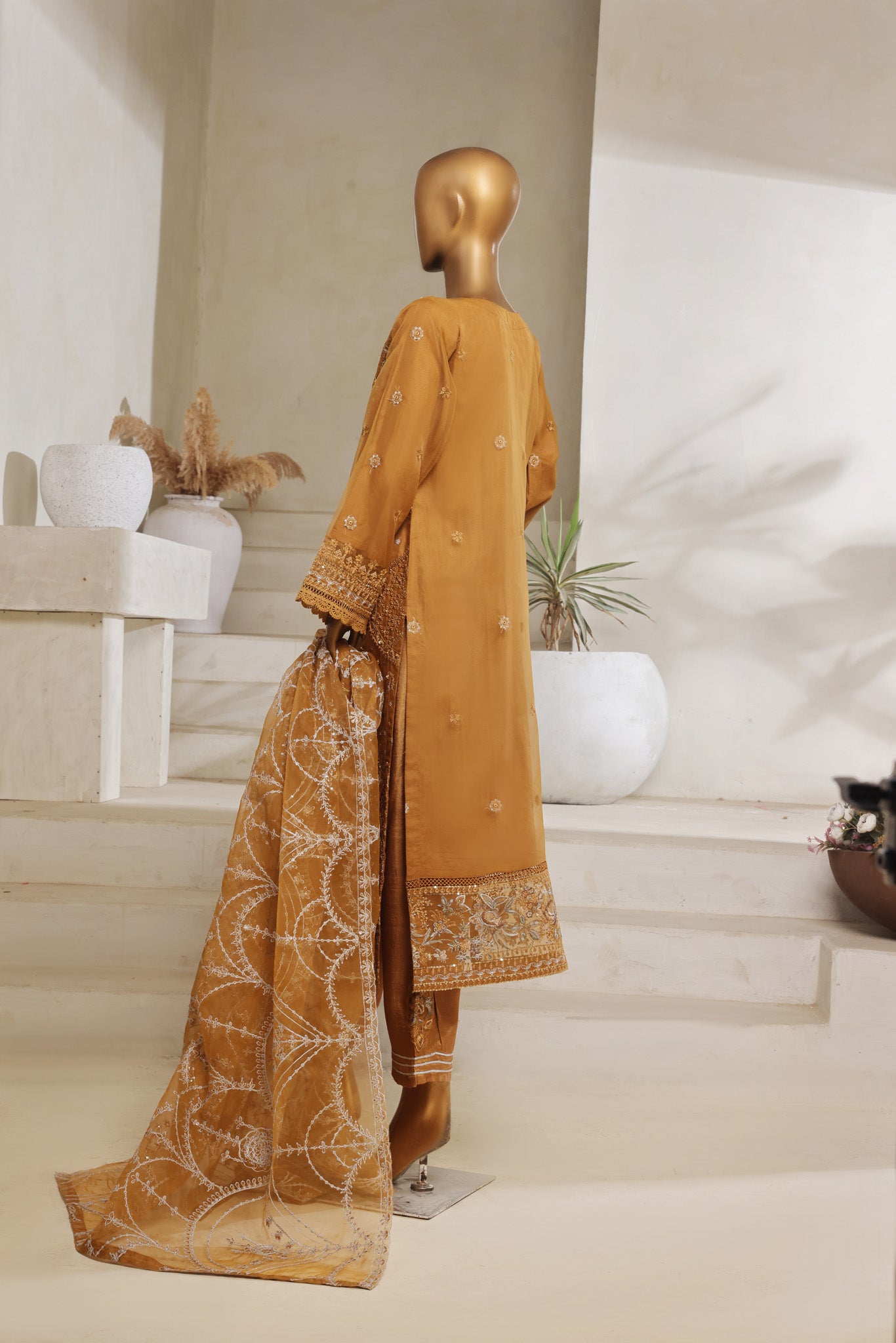 Mahnoor Collection