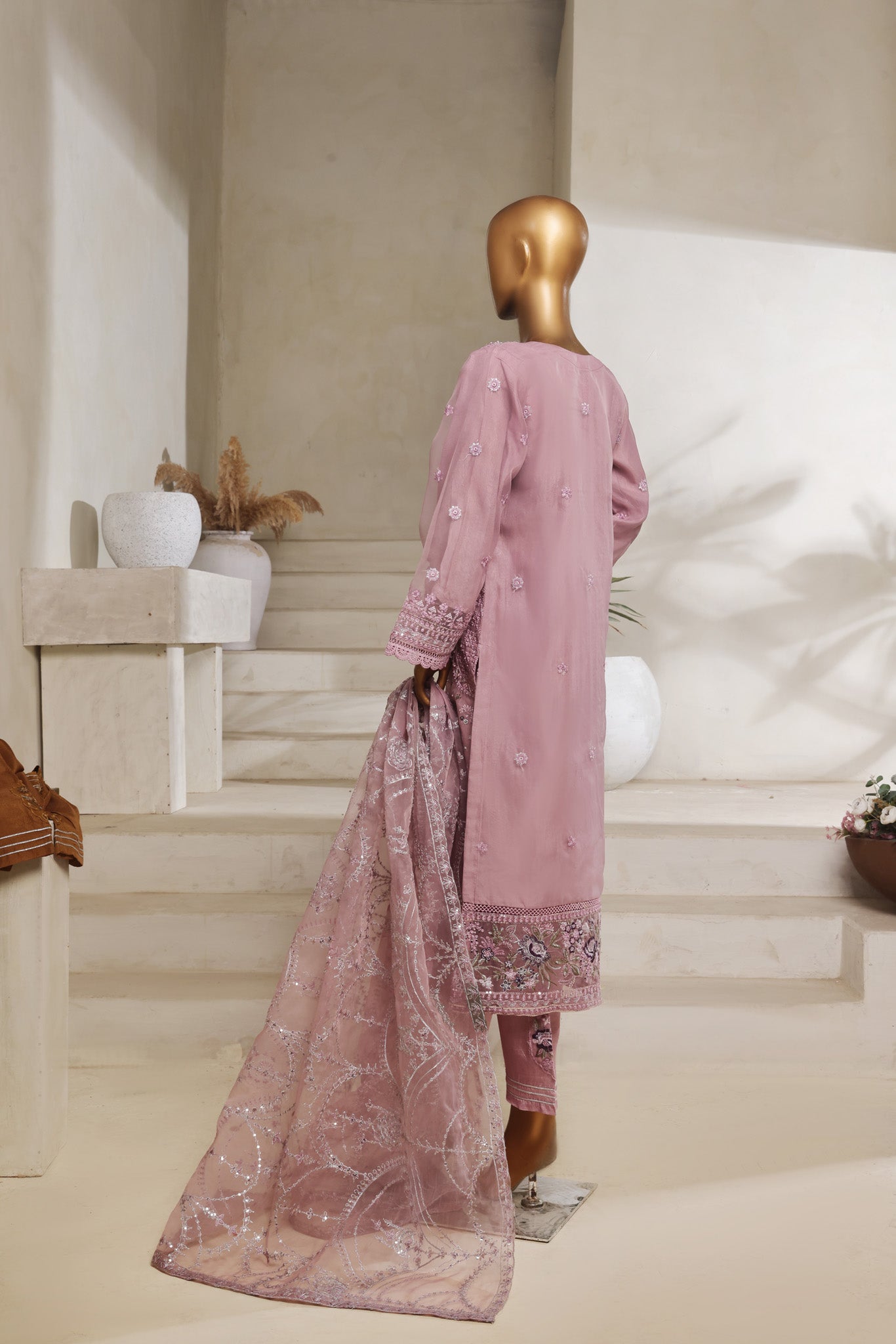Mahnoor Collection