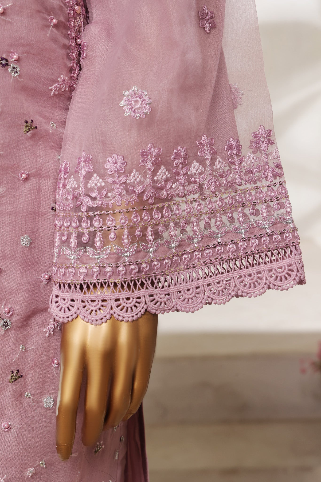Mahnoor Collection