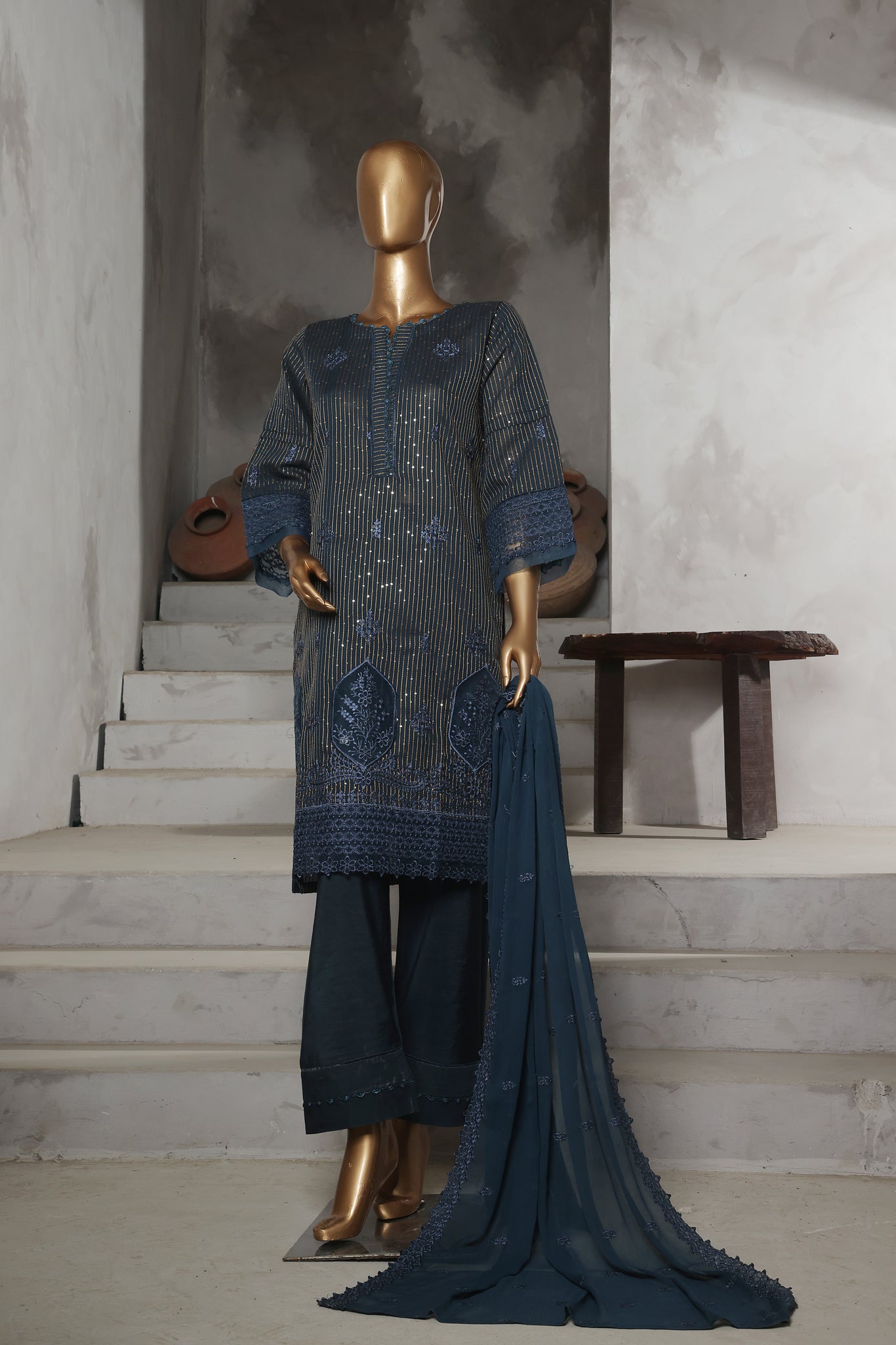 Nayaab Collection