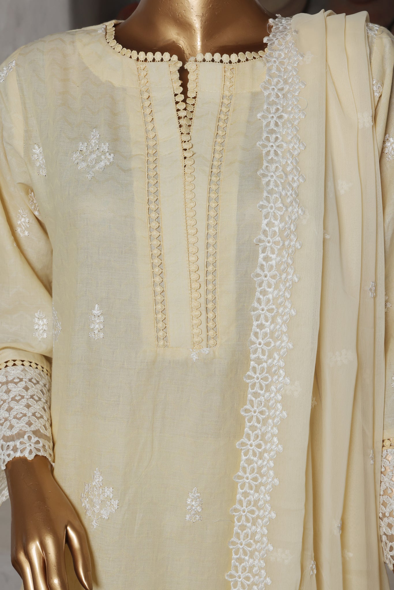 Nayaab Collection