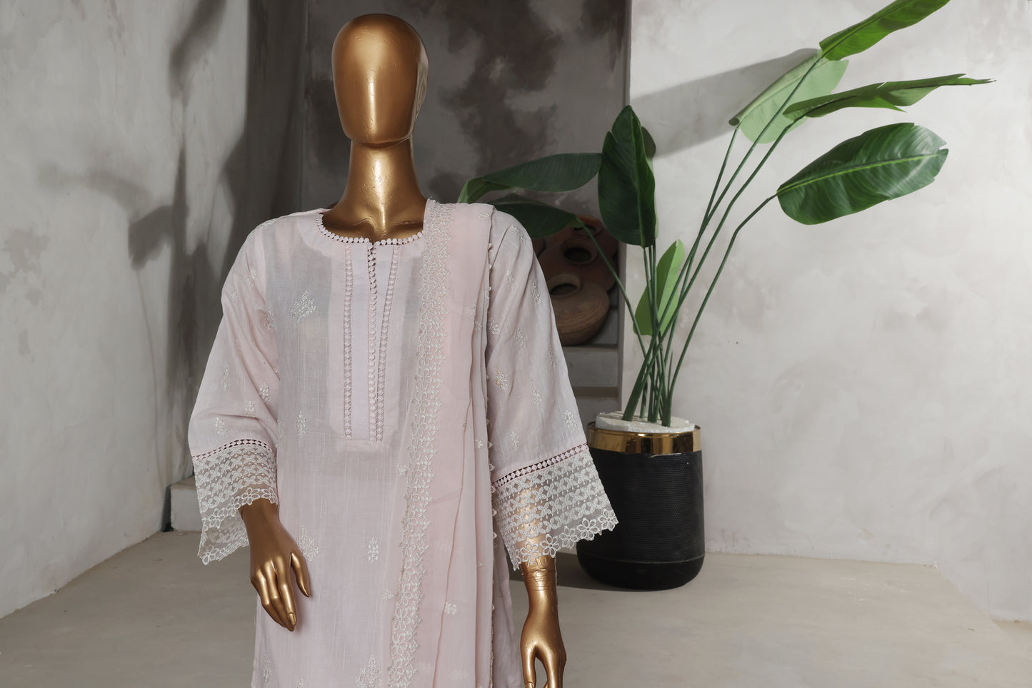 Nayaab Collection