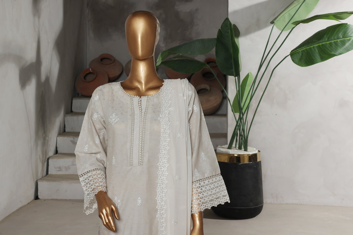 Nayaab Collection