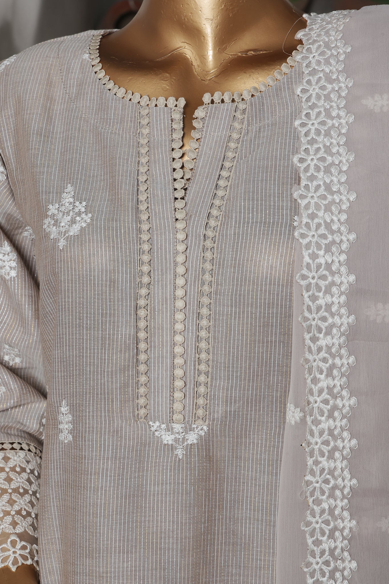Nayaab Collection