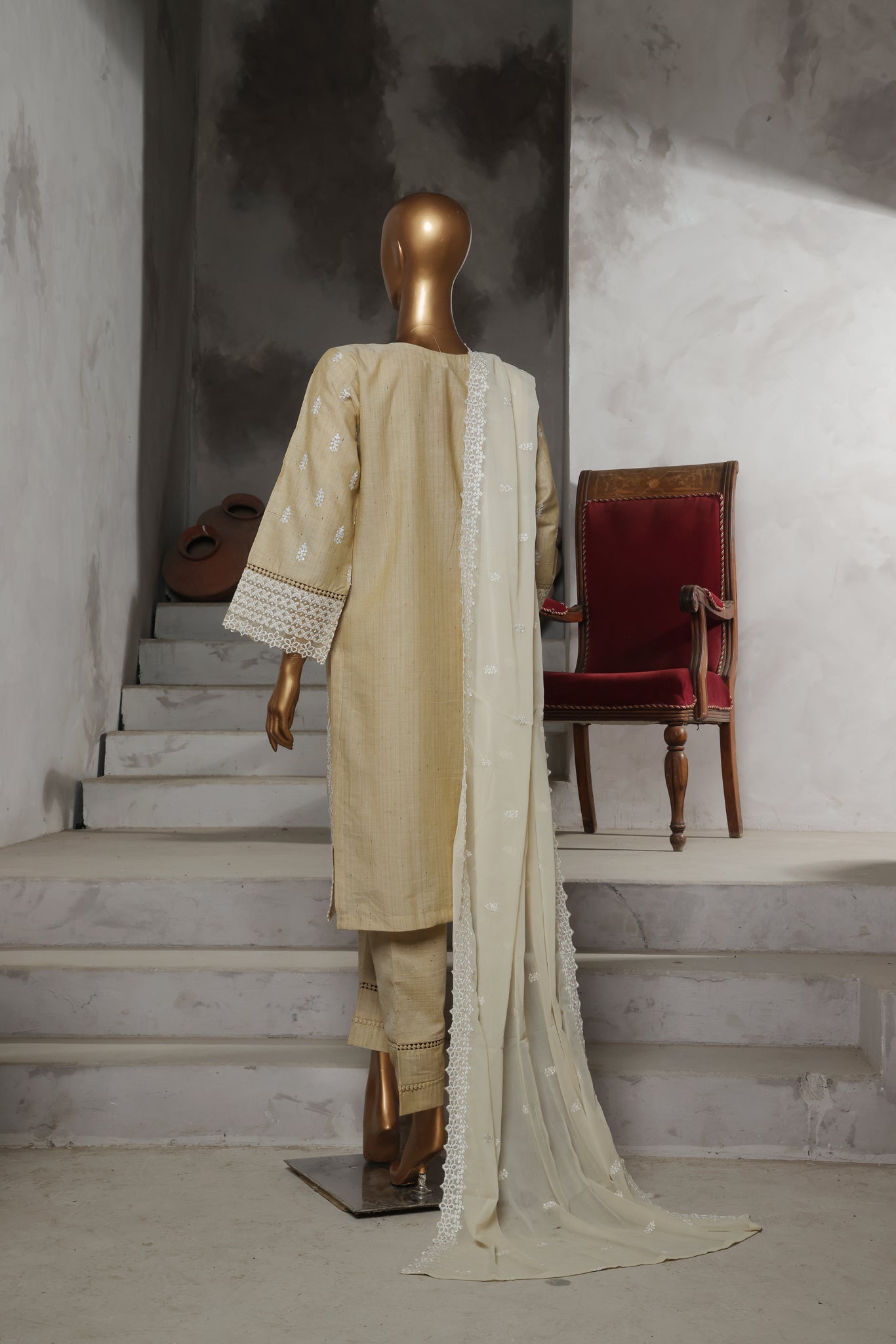 Nayaab Collection