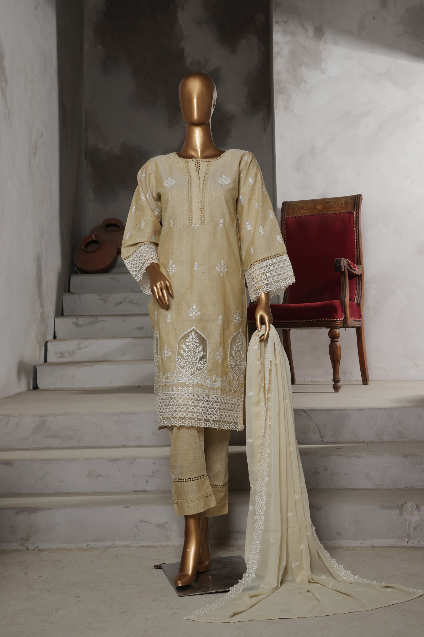 Nayaab Collection
