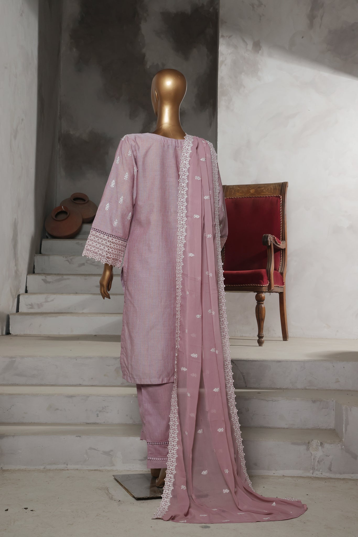 Nayaab Collection