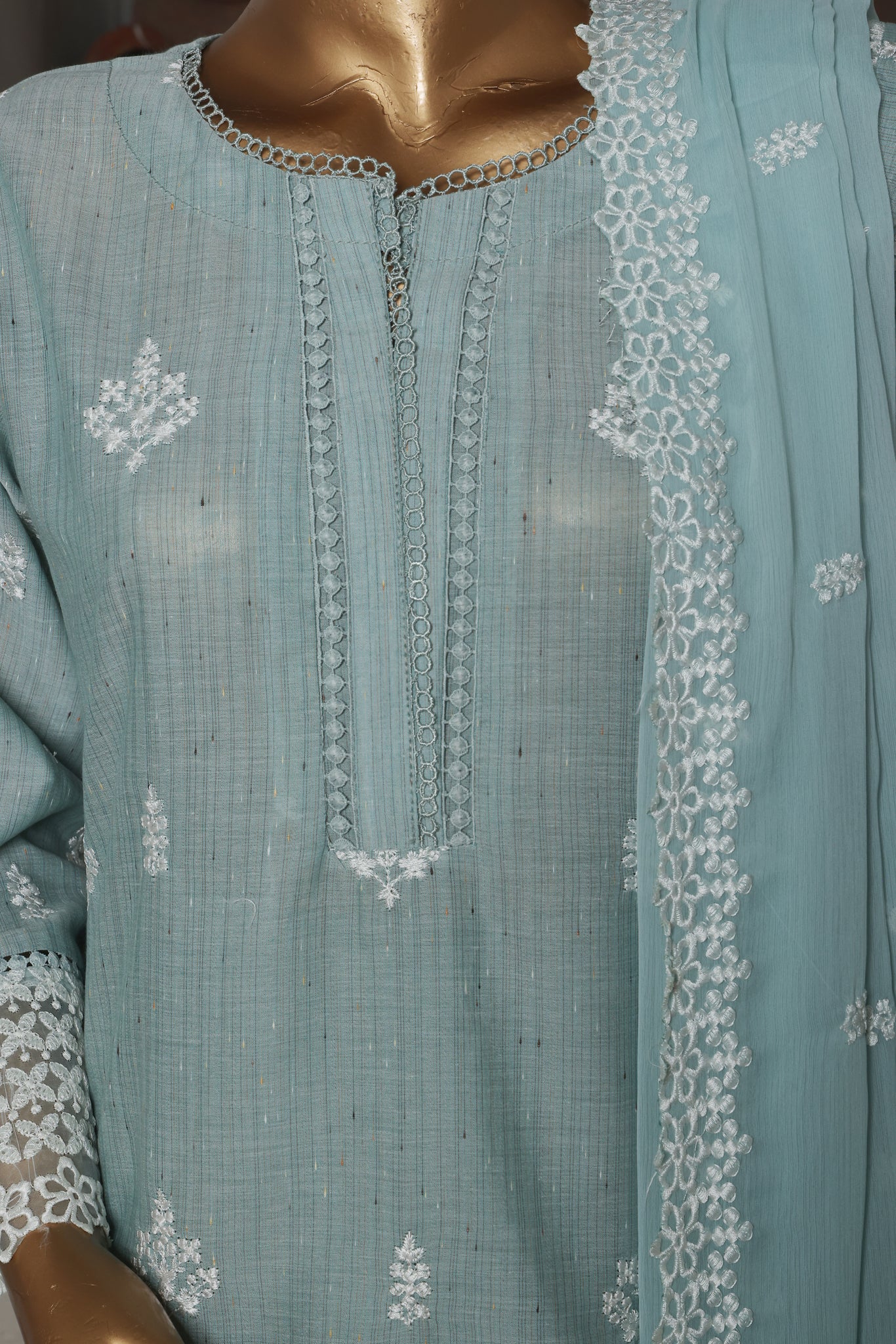 Nayaab Collection