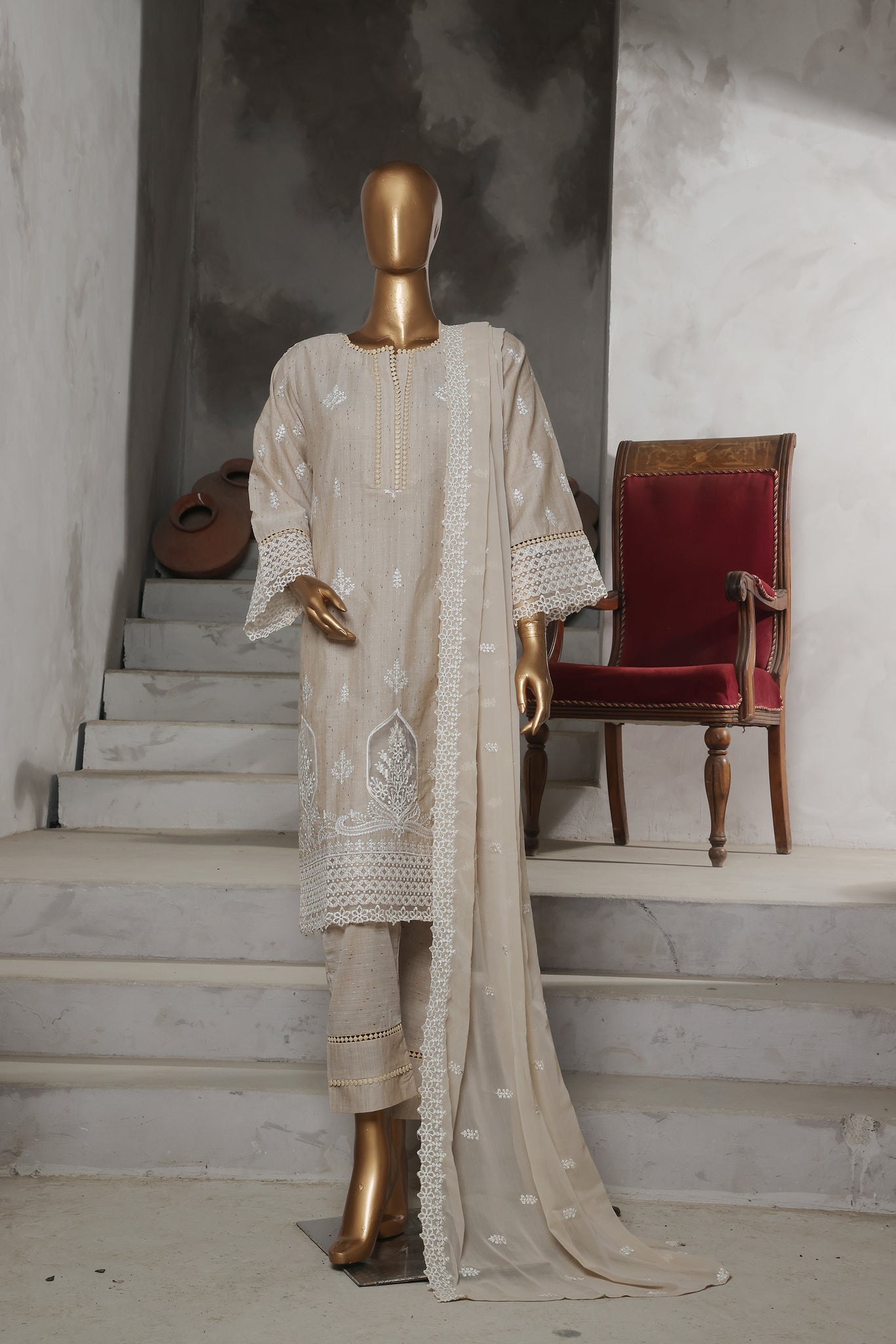Nayaab Collection
