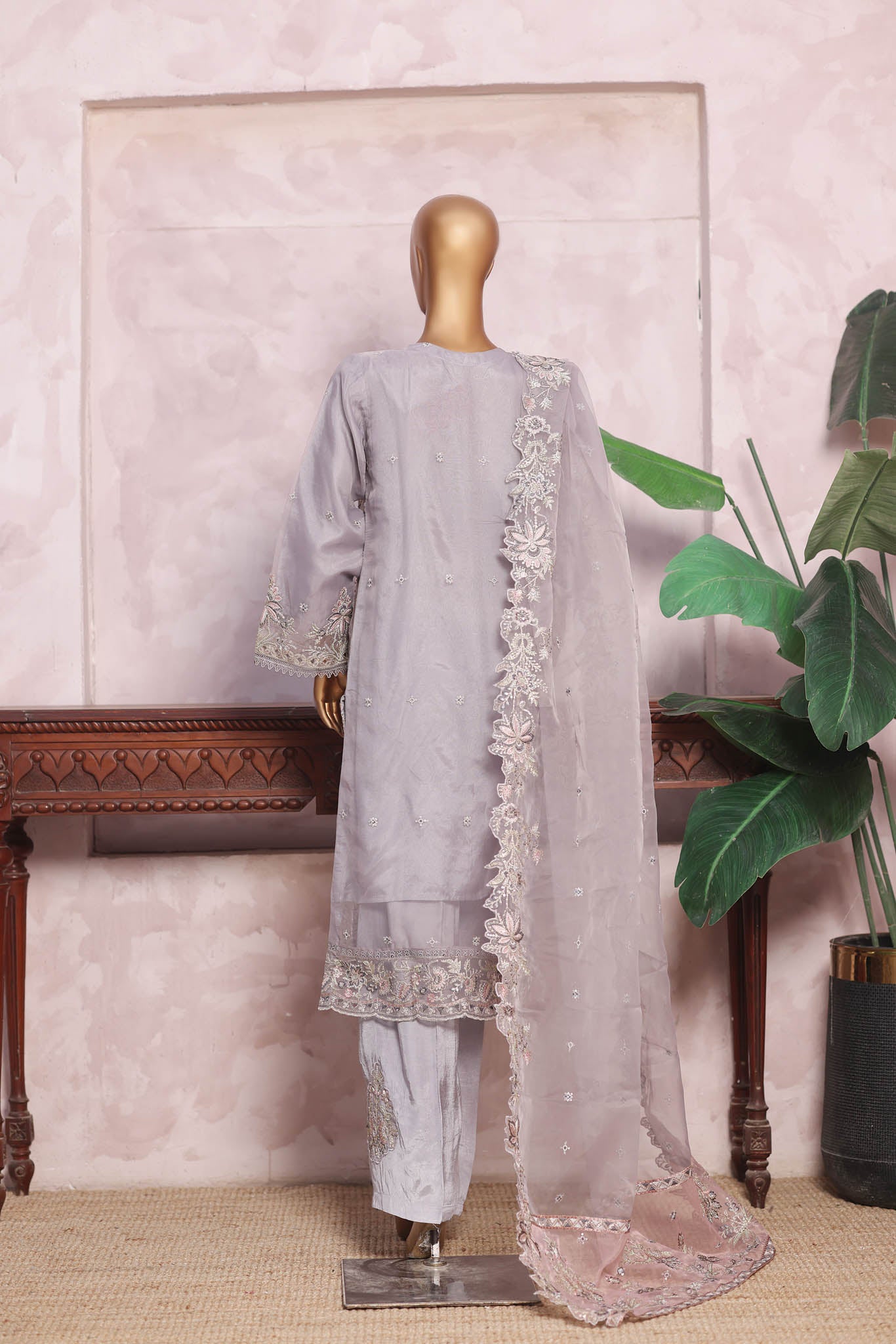 Zania Collection